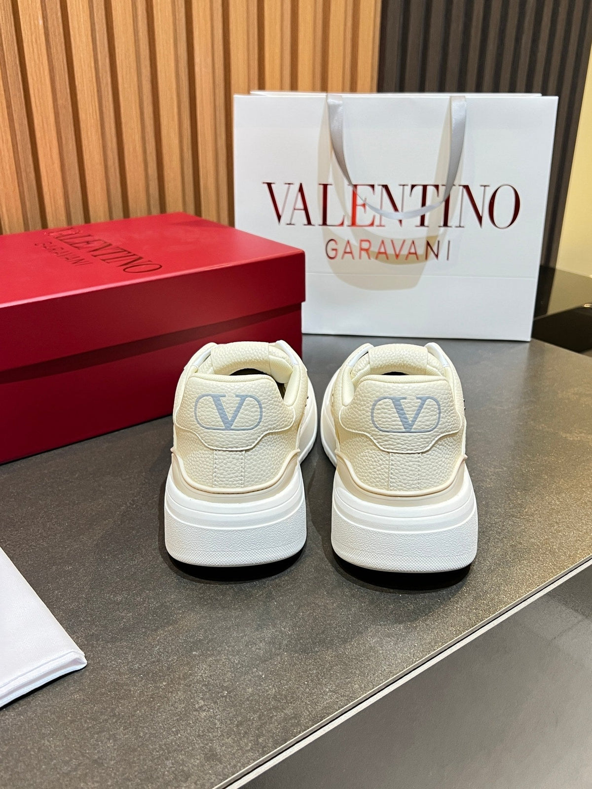 VT 26s Upvillage Trainers Off White Cream Leather Studded 105519