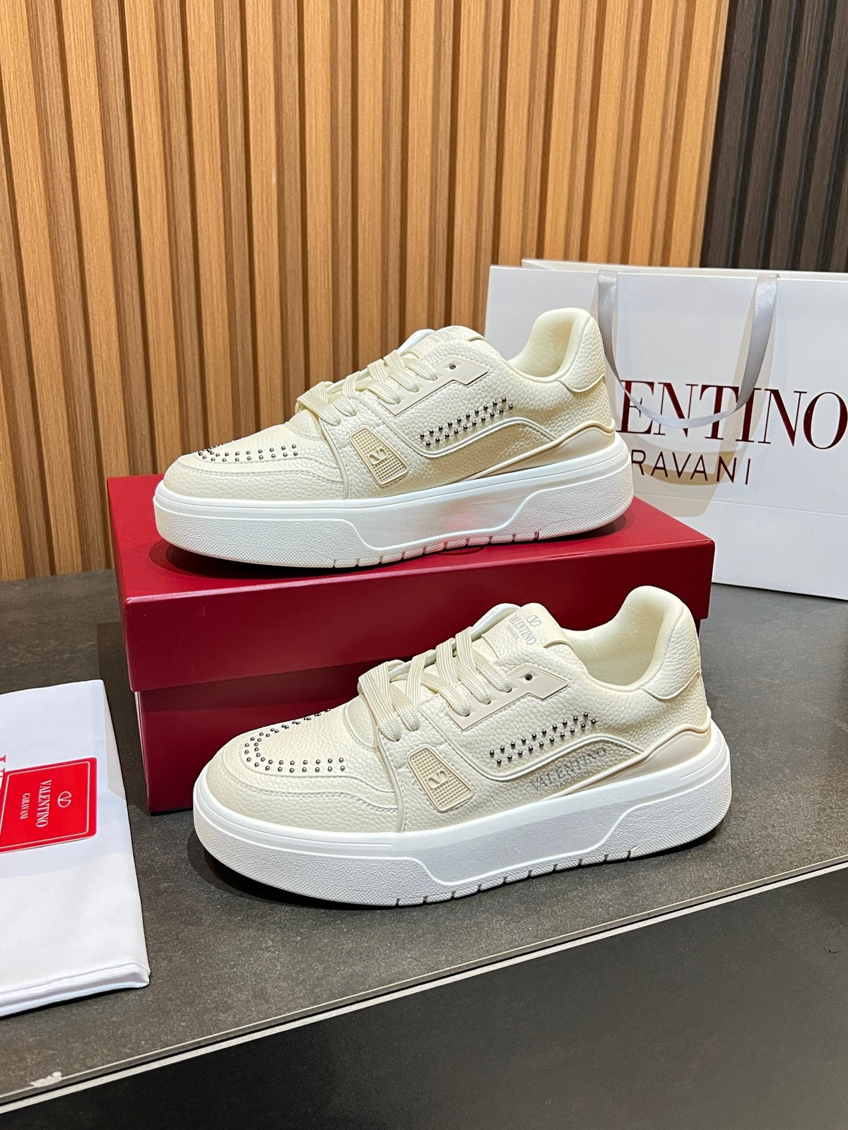 VT 26s Upvillage Trainers Off White Cream Leather Studded 105519