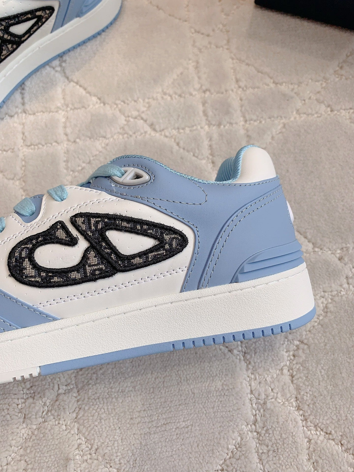 CD B57 Mid-Top Sneaker White Mix Light Blue Calfskin And Oblique Jacquard