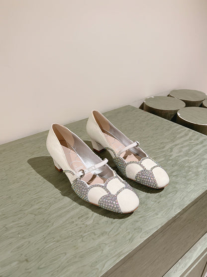VT Bowow Embellished Pumps 45mm White Fabric 659203