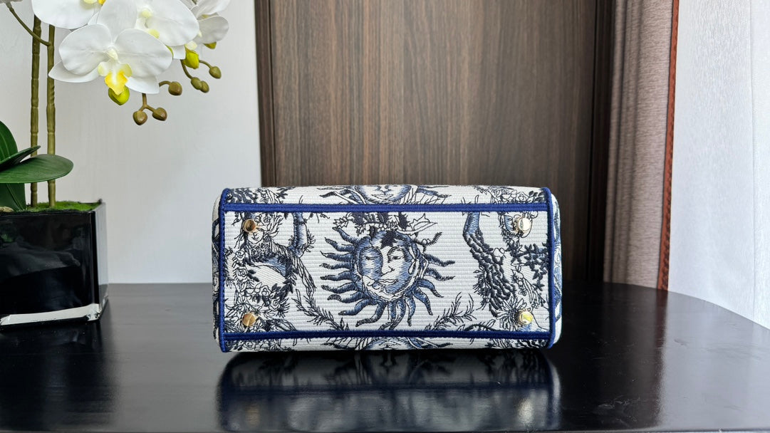 medium lady 24 blue white embroidery