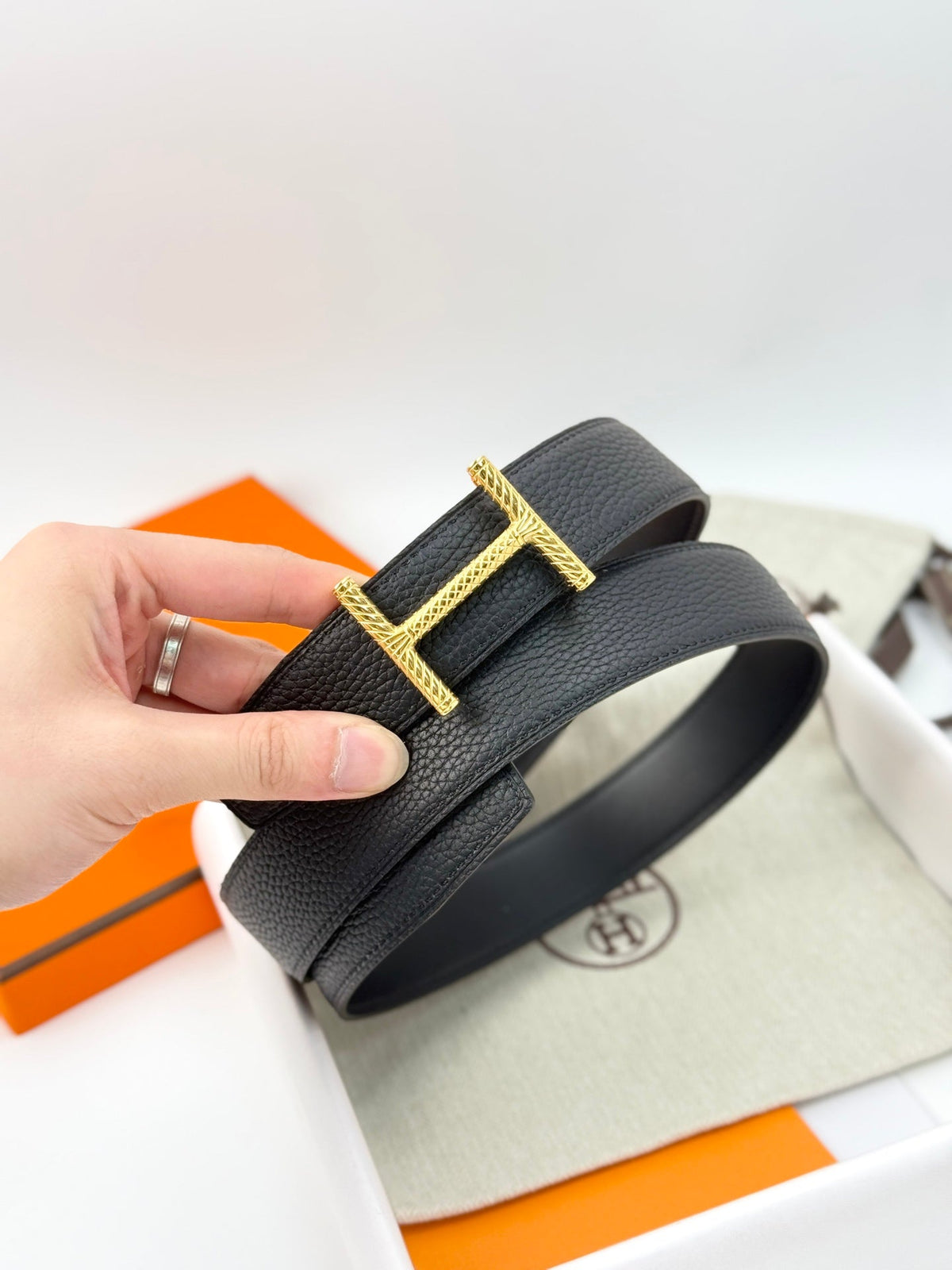 HM 32mm Gold Hisseo belt & Reversible Black leather 186448