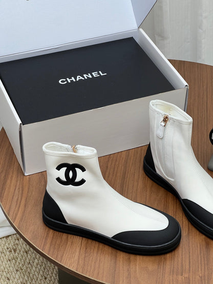 CC Coco Beach 2026 Boots White Black Fabric Rubber 846557