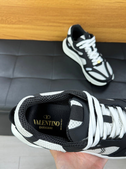 VT 26s Demivee Trainers White Black Mesh Suede 104027