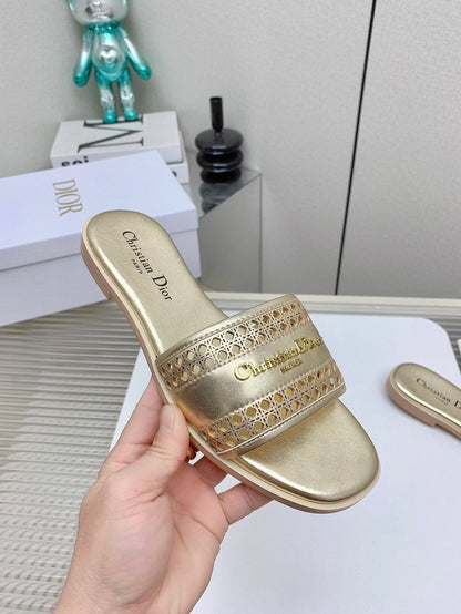 CD D-Lane Slide In Light Gold Cowhide 106285