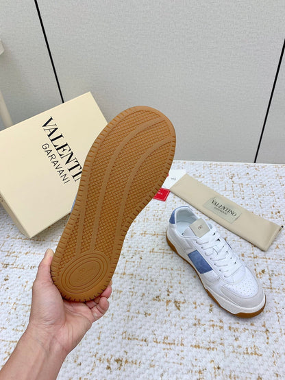 VT 25 Low Top Garavani Sneaker Denim White Cowhide