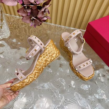 Rockstud Flatform Sandal 75mm In Rose Pink Calfskin And Raffia 102858