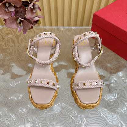 Rockstud Flatform Sandal 75mm In Rose Pink Calfskin And Raffia 102858