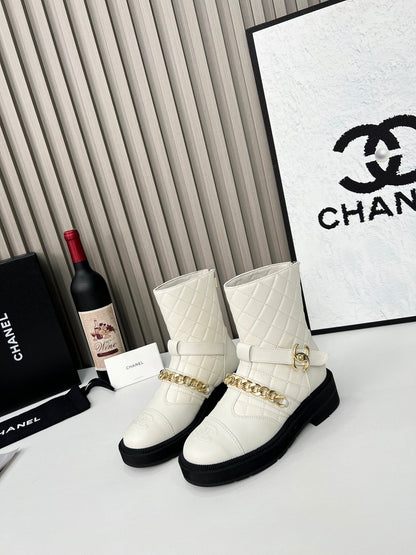 CC 26s Quilted Chain Boots White Calfskin 924501