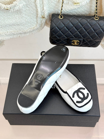 CC 26s Cambon Ballet Flats White Quited Lambskin 887792