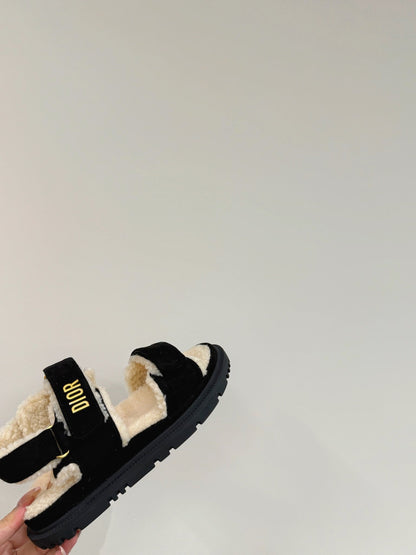 Dioract Sandal In Black Suede And Wool Fleece Lining 109869