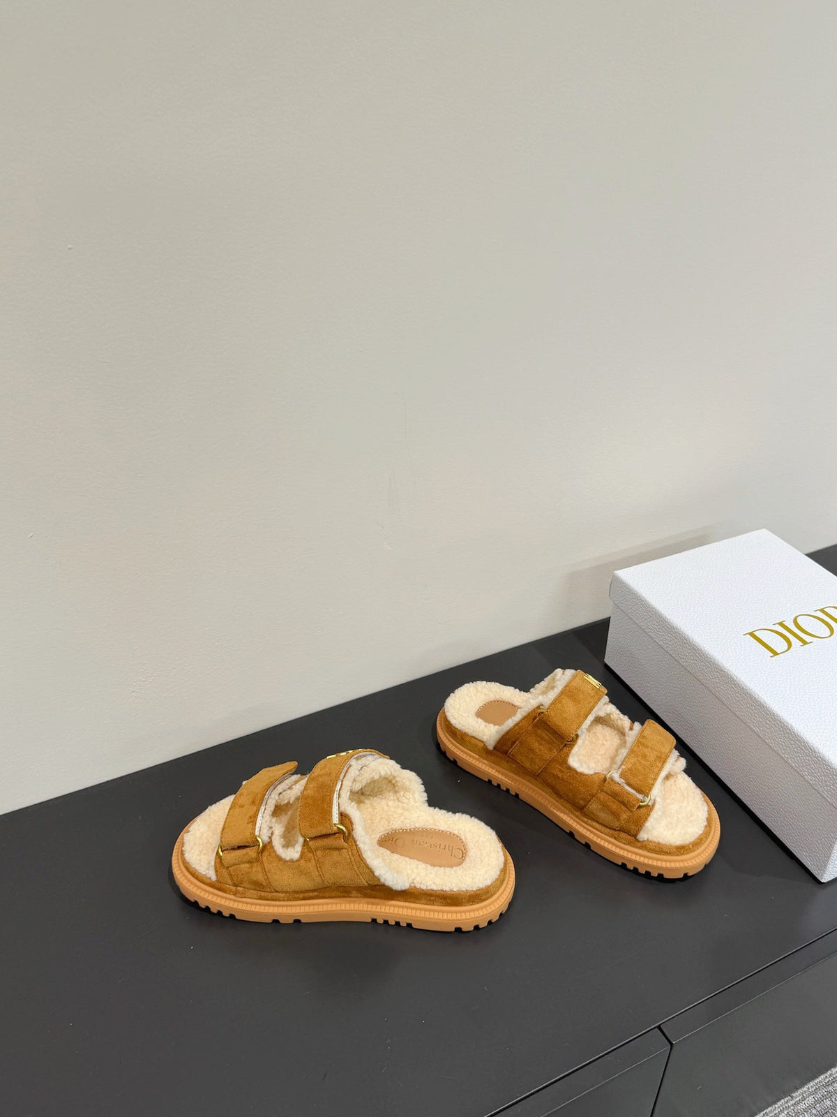 Dioract Slide In Caramel Suede And Wool Fleece Lining 109877