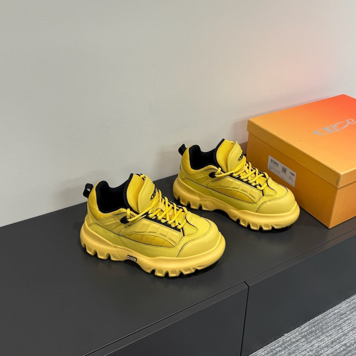 CD Sneaker In Yellow Calfskin And Mesh Fabric 109254