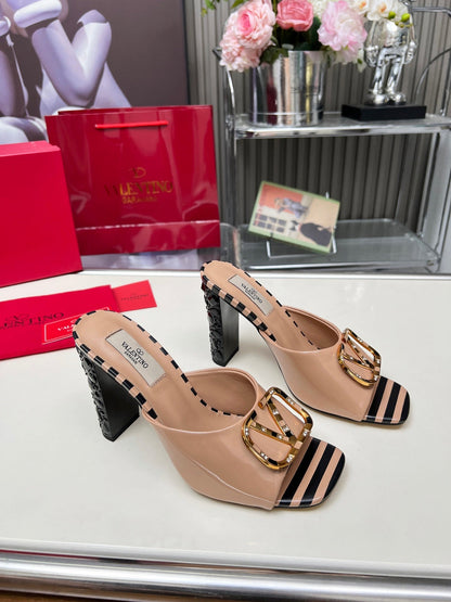 VT Vlogo High-Heeled Sandals 10.5cm Dusty Pink Patent Leather 625762