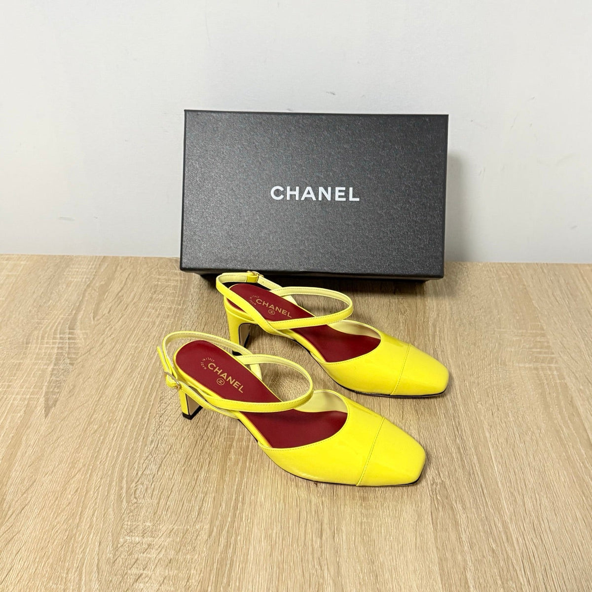 CC Métiers d’art 2026 Slingbacks 6.5cm Yellow Patent Calfskin 865638