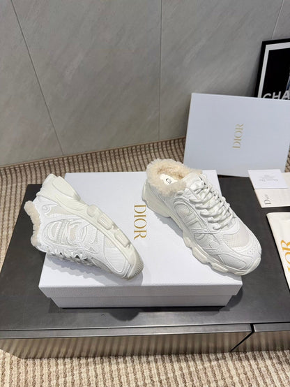 CD platform casual sneaker white wool suede mesh 539679