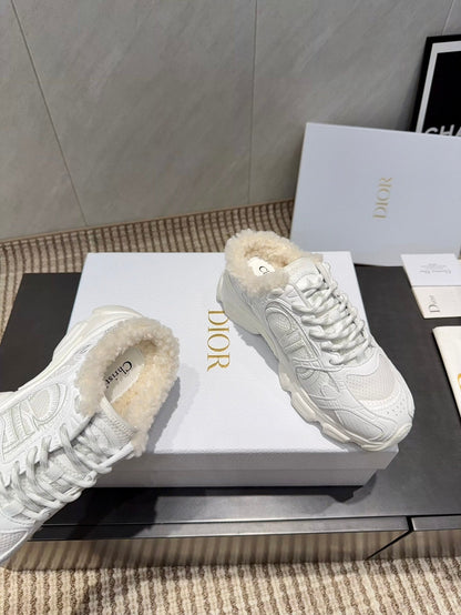 CD platform casual sneaker white wool suede mesh 539679