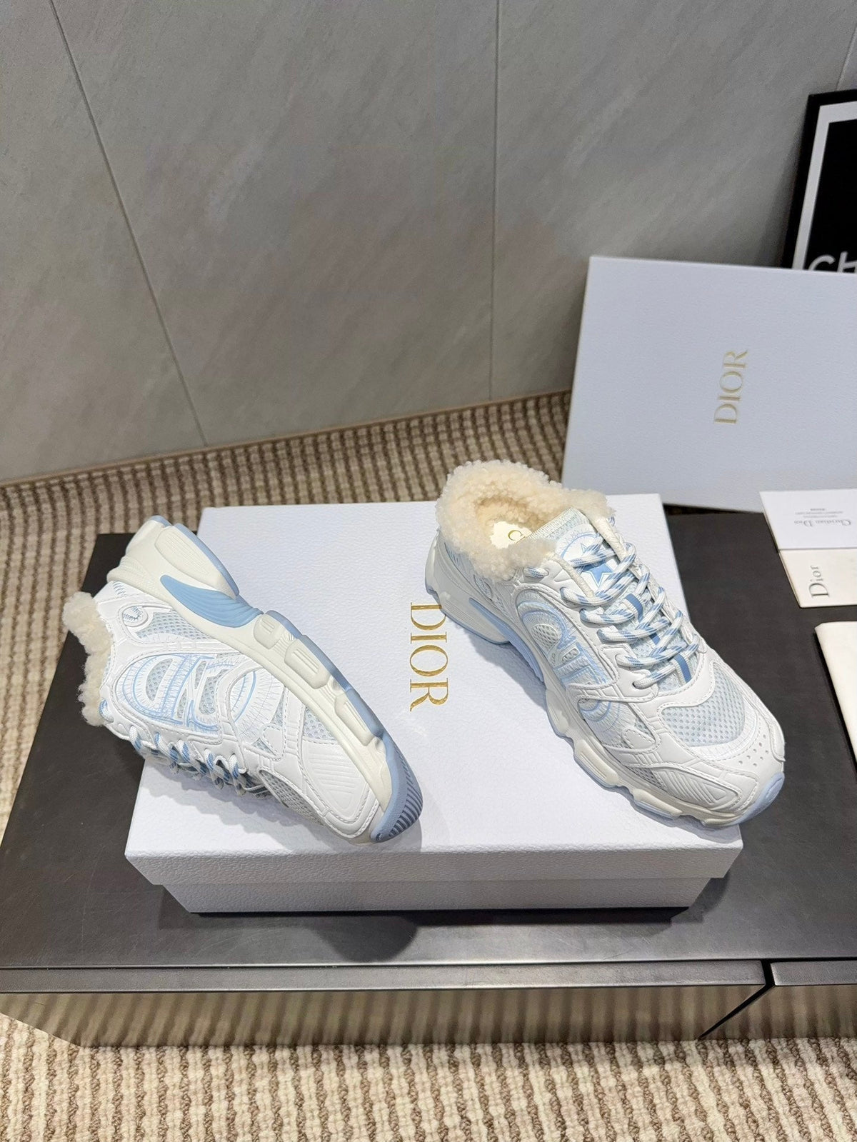 CD platform casual sneaker white light blue wool suede mesh 539682
