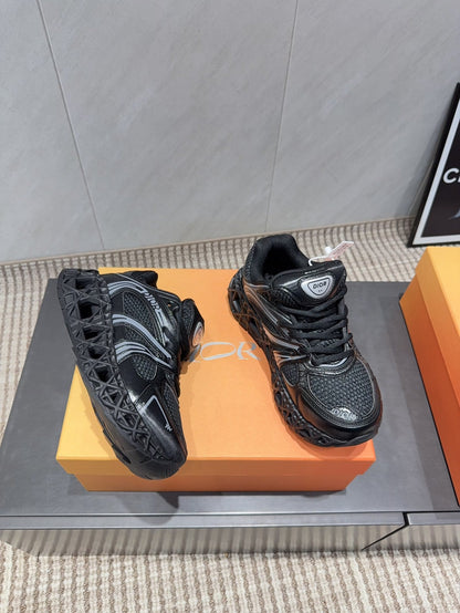 CD B35 NXXT Sneaker Black Rubber Mesh 614256
