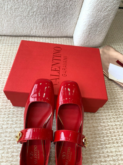 VLOGO LOCKER MARY-JANE BALLERINA IN CRIMSON RED CALFSKIN