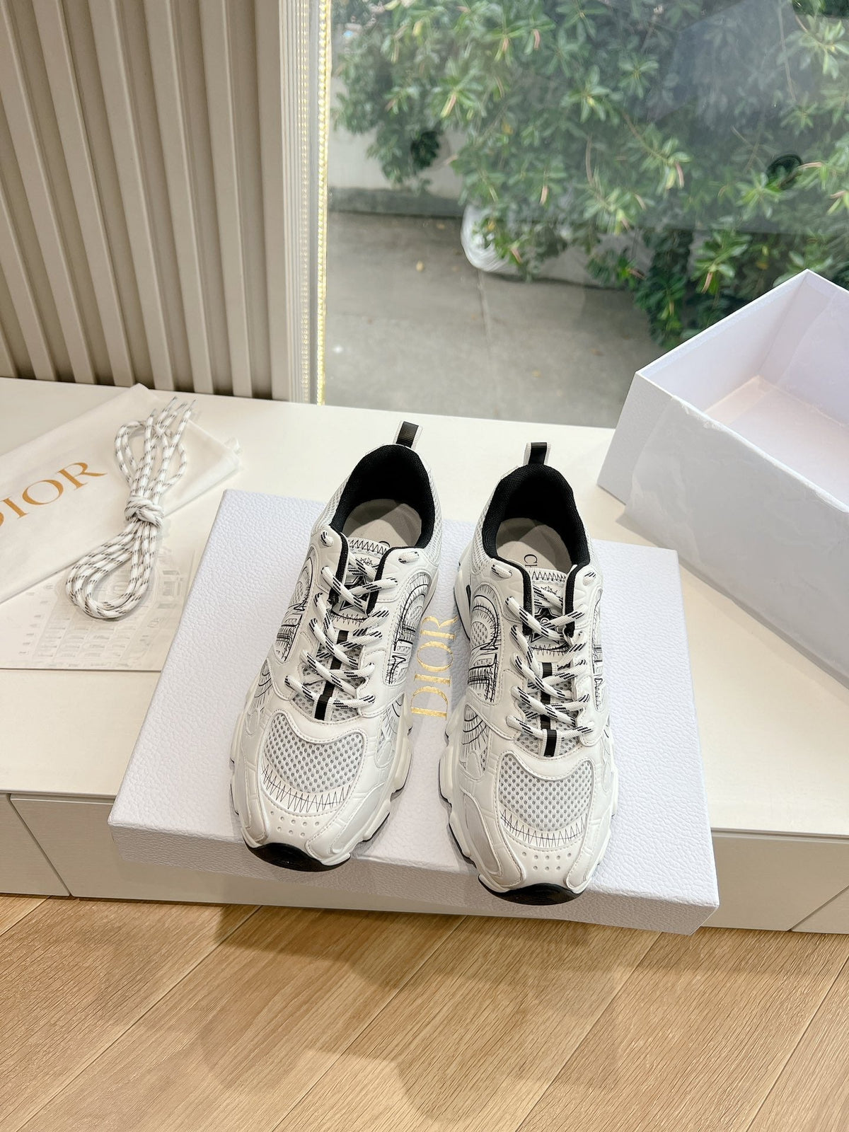 CD Chrono Sneaker Mesh with Leather-Effect Panels 241615