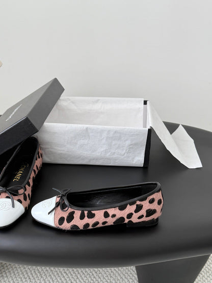 CC 26s Ballerina Flats Black Muted Pink Pony Hair Calfskin 914545