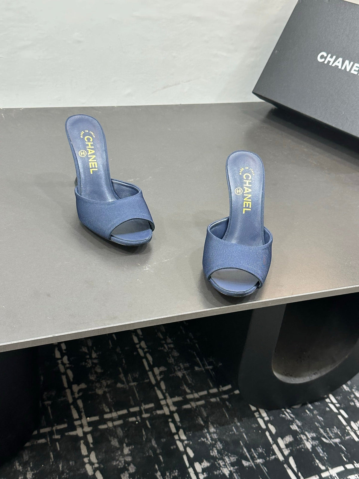 CC 26s Sandal Dark Blue Sheepskin Satin 832567