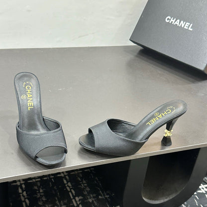 CC 26s Sandal Black Sheepskin Satin 832564