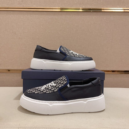 CD B23 SLIP ON NAVY CALFSKIN AND JACQUARD