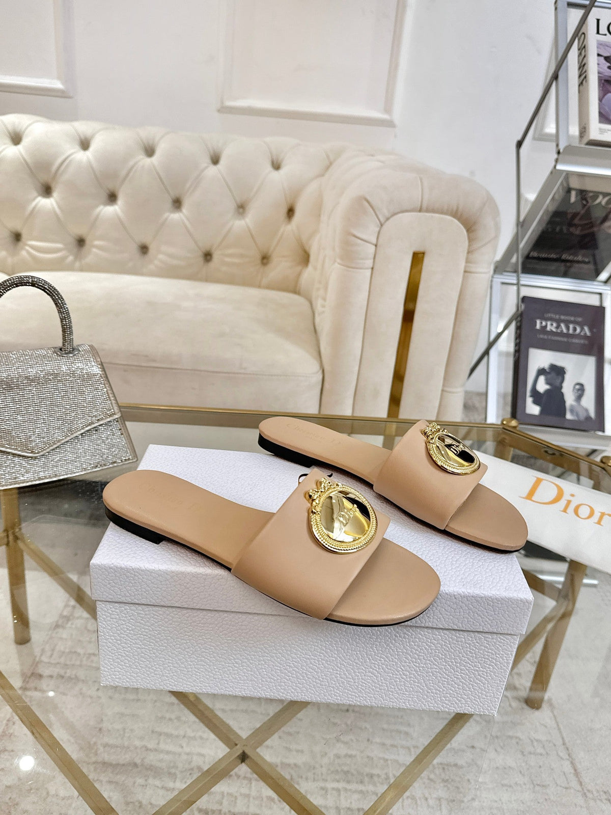 CD 26s Sandals Beige Leather 667115