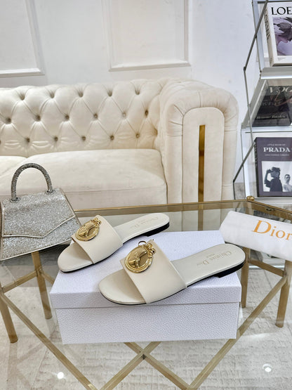 CD 26s Sandals Ivory Leather 667113