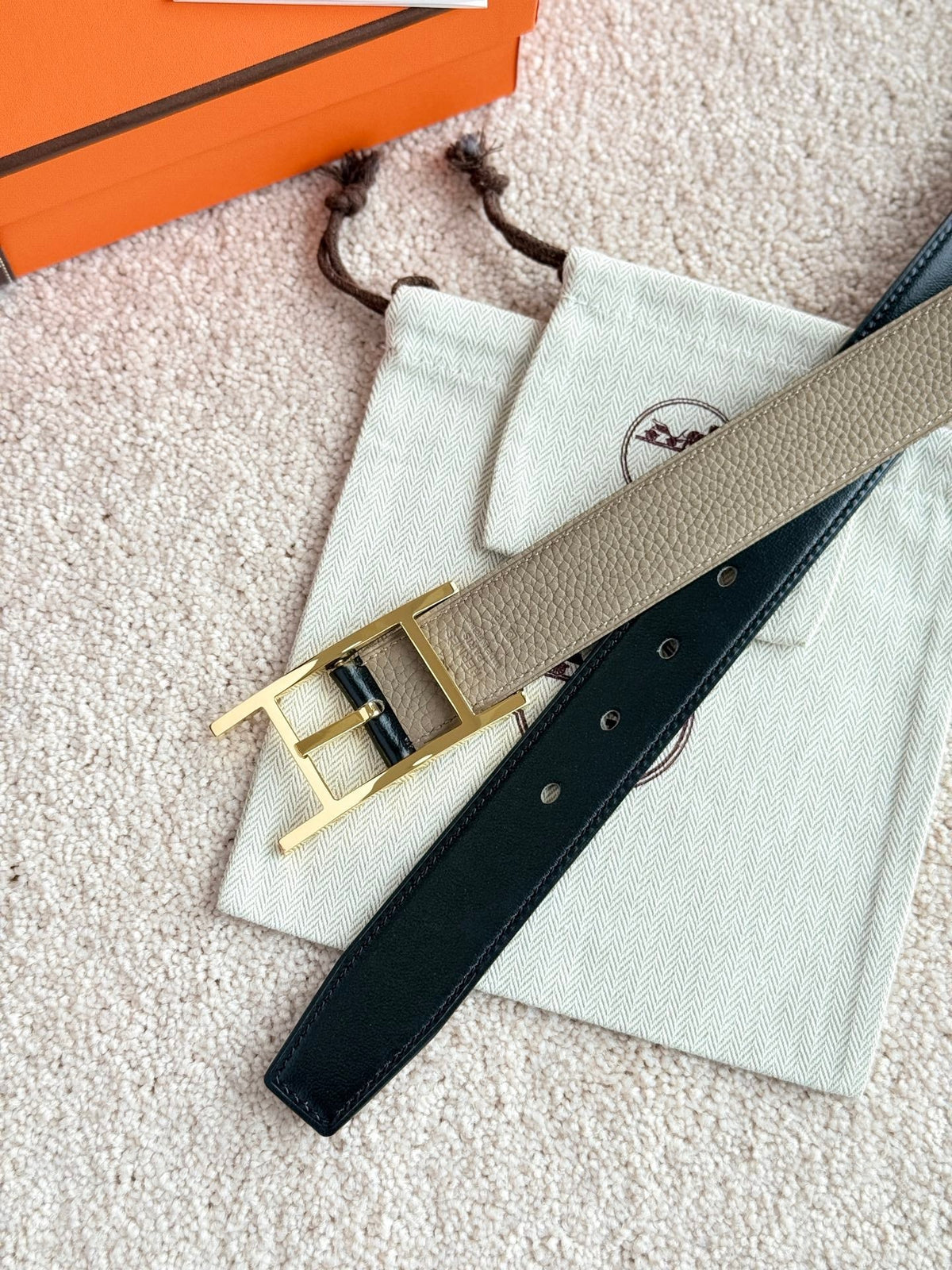 HM Gold Quentin Reversible 32mm Belt Black Beige Leather 188089