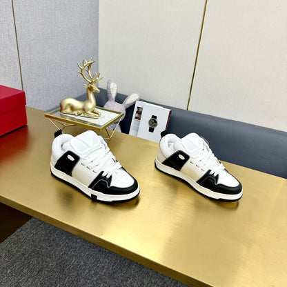 One Stud Sneaker Garavani Black Calfskin White Fabric