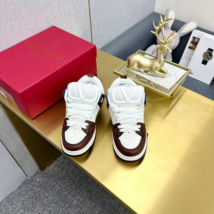 One Stud Sneaker Garavani Burgundy Calfskin White Fabric