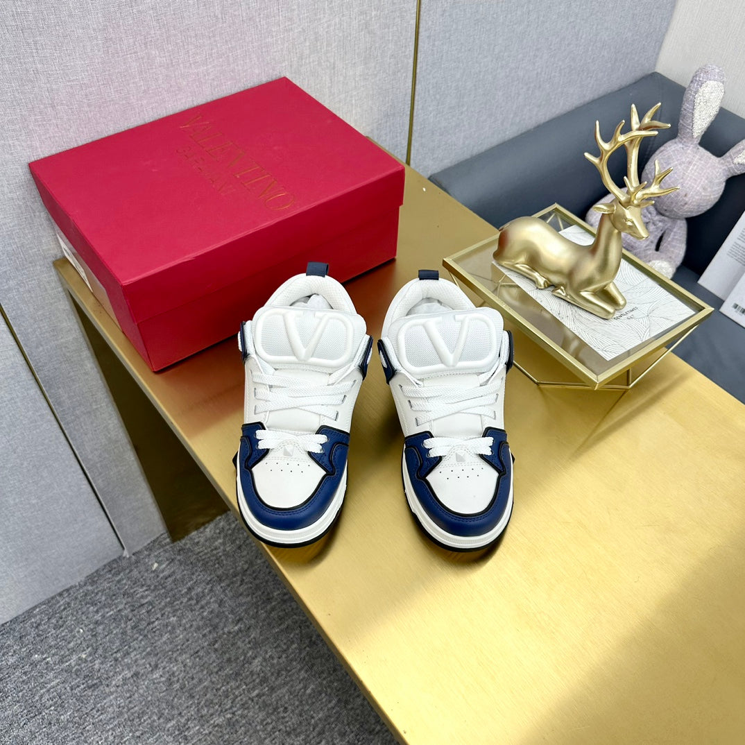 One Stud Sneaker Garavani Blue Calfskin White Fabric