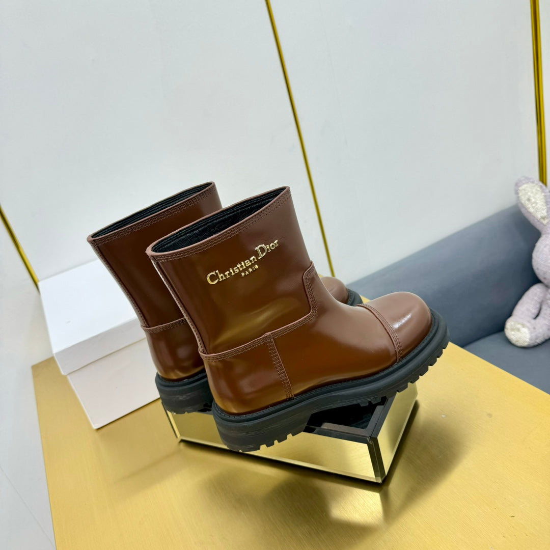 CD Ankle Boot In Glossy Brown Red Cowhide 111760
