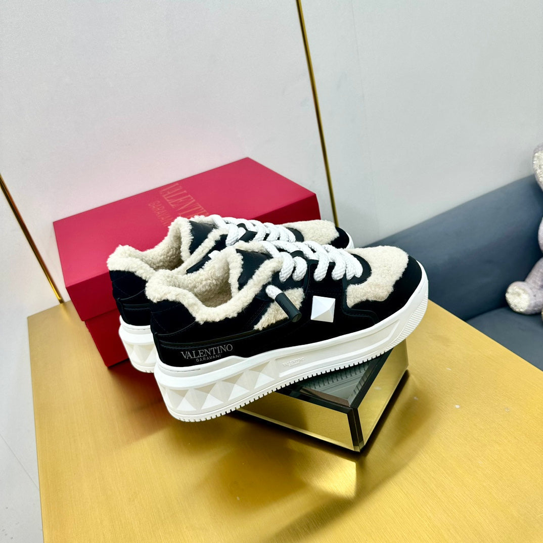 One Stud Xl Trainer 65mm In Black Mix White Suede Lined With Wool Fleece 994610