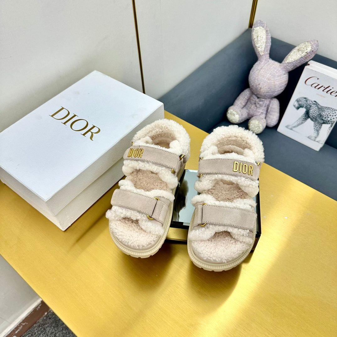 Dioract Sandal In Light Grey Suede And Wool Fleece Lining 111044