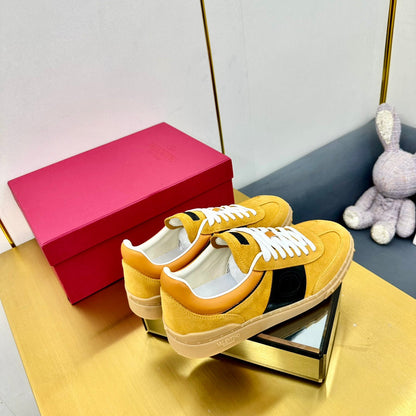 VT 26s Upvillage Sneakers Yellow Black Suede Leather 927027