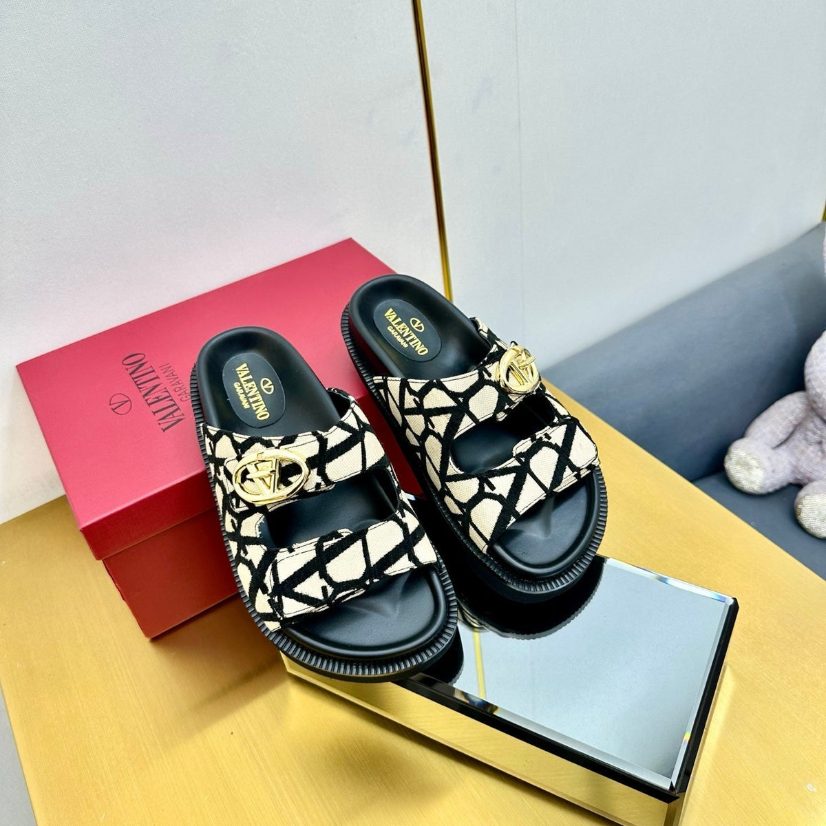 VT 25 Platform Sandals Black Beige Slippers Cowhide