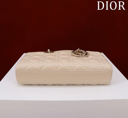 medium lady d-joy 26 light beige lambskin