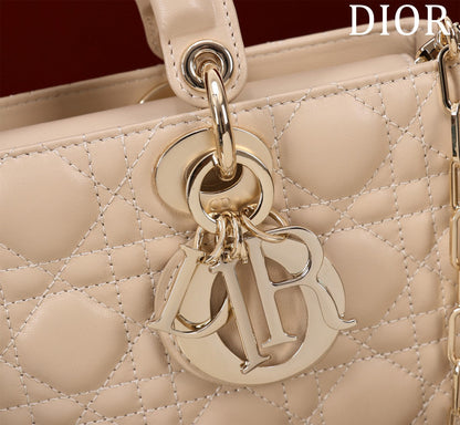 medium lady d-joy 26 light beige lambskin