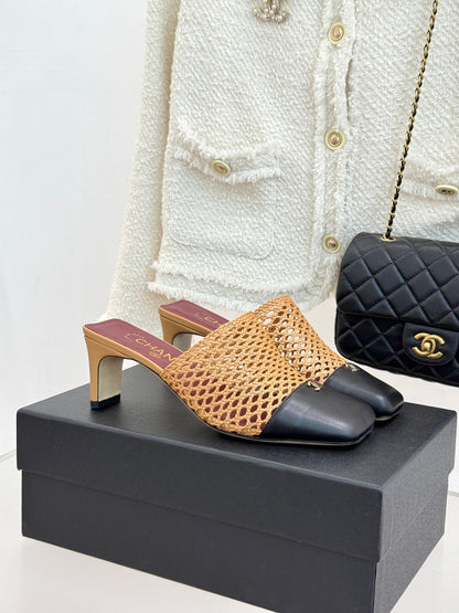 CC 26s Square-Toe Sandals Black Beige Distinct Woven 887979