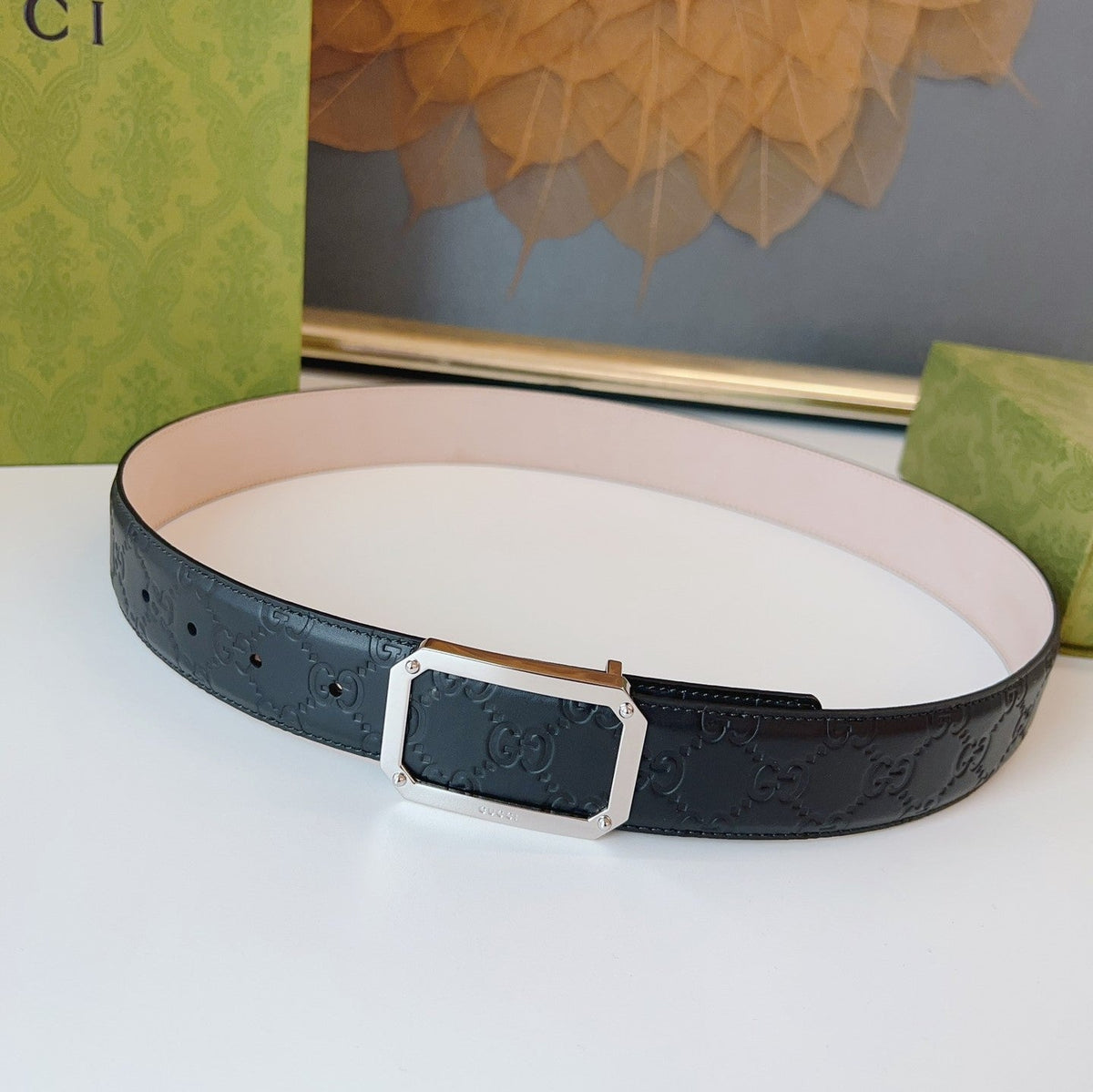 Gucci Signature Belt Sliver Buckle 40mm Black Embossed Leather