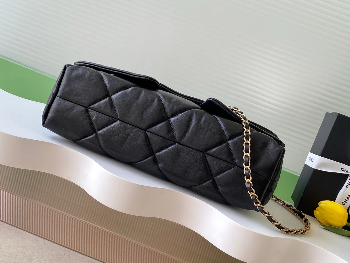 Chanel 25K Bag 45cm Black Gold Sheepskin 293990