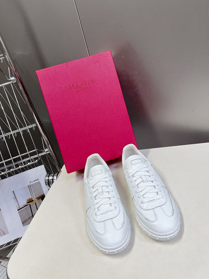 Upvillage Trainer In White Laminated Calfskin 989594