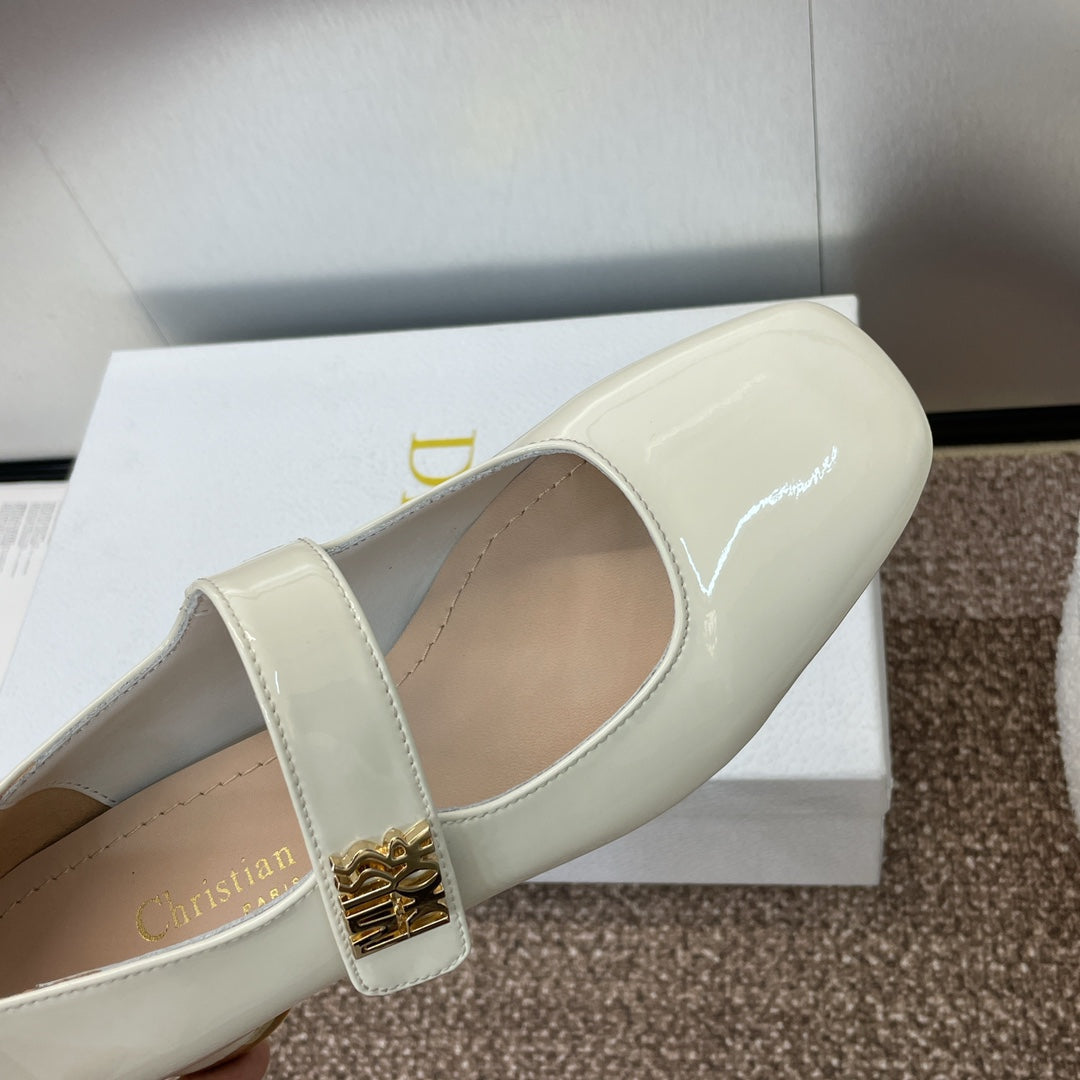 CD Miss Dior Pump 35mm Glossy White Lambskin