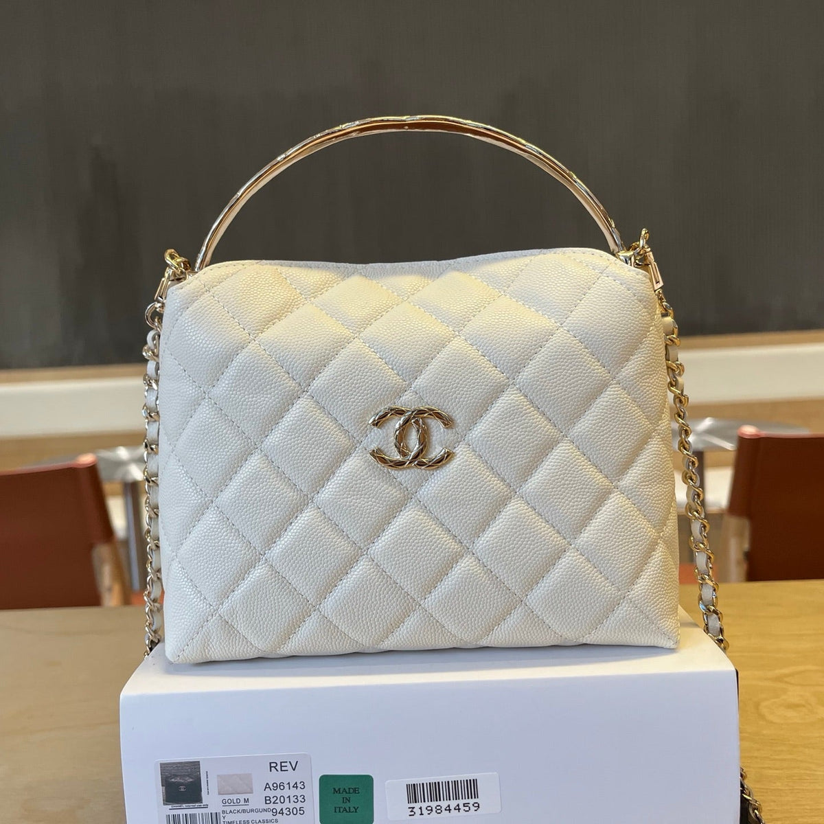 CC Handle Vintage Bag 19 White Caviar 277774