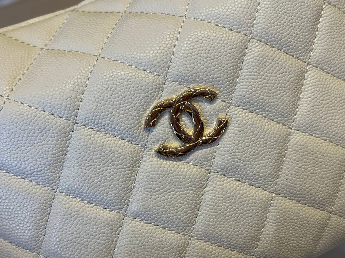 CC Handle Vintage Bag 19 White Caviar 277774