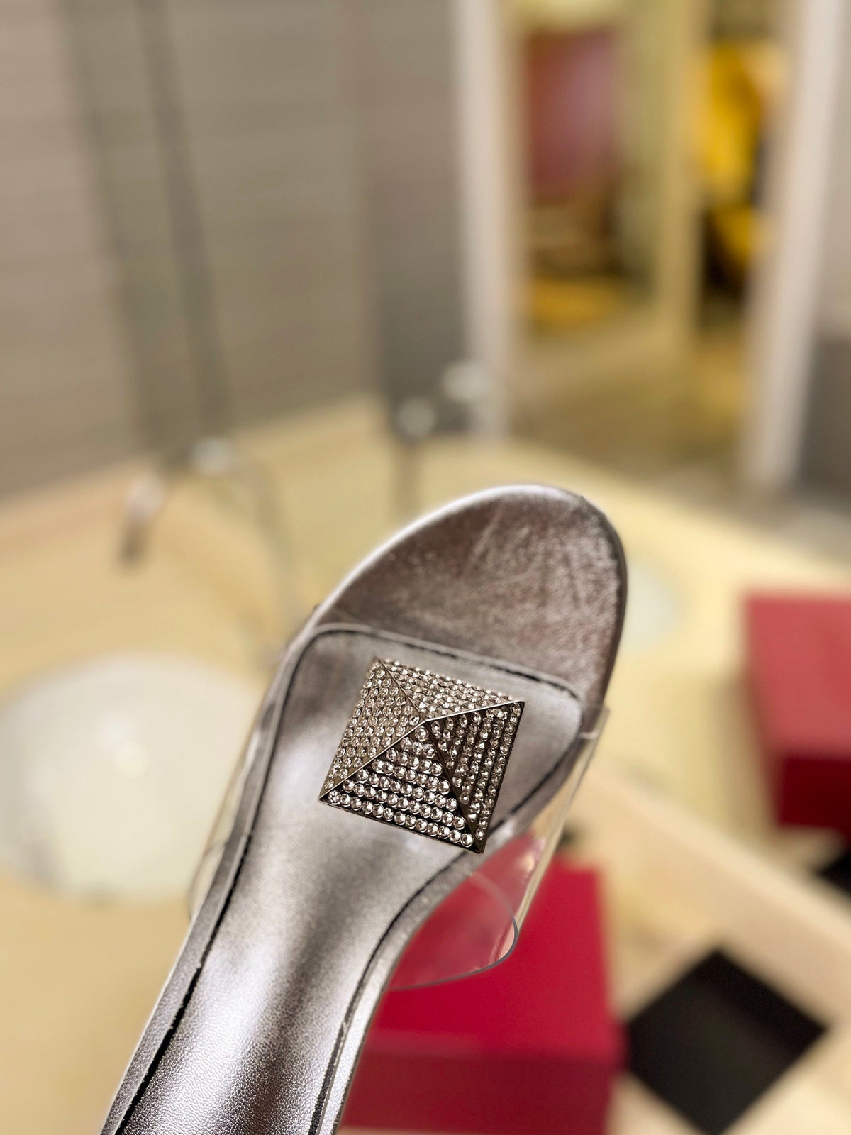 HIGH MULE 60MM IN SILVER SHEEPSKIN AND TRANSPARENT PVC